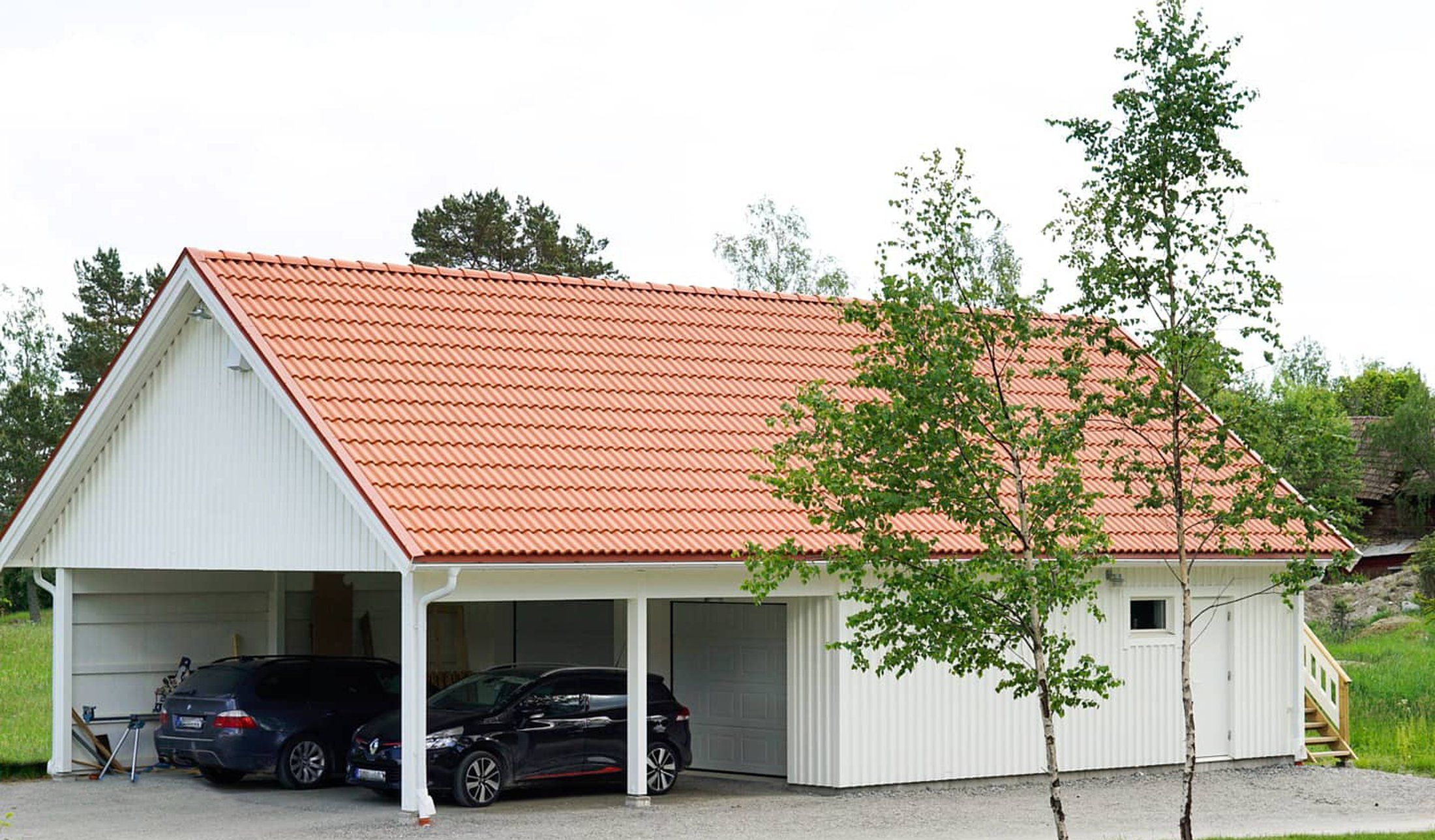 Wideblomska garaget med carport bild 2